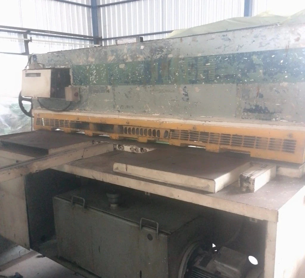 Shearing KOMATSU 1 ~blog/2024/9/13/shearing_komatsu